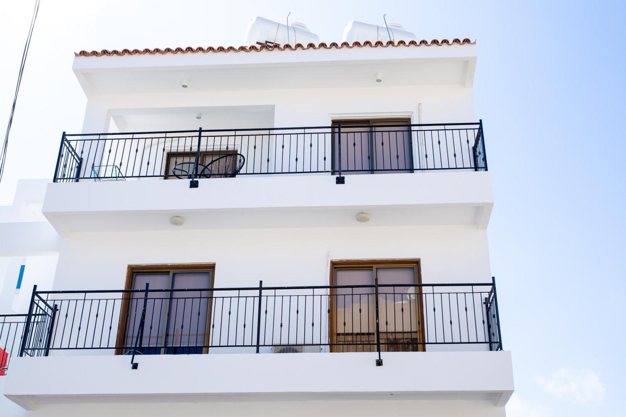 Spacious 2 Bedroom Appartment Near Mall -Internet 1Gbps Pafos Exterior foto