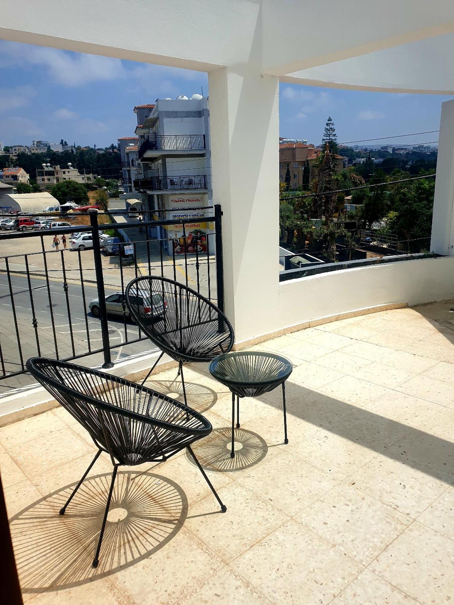 Spacious 2 Bedroom Appartment Near Mall -Internet 1Gbps Pafos Exterior foto